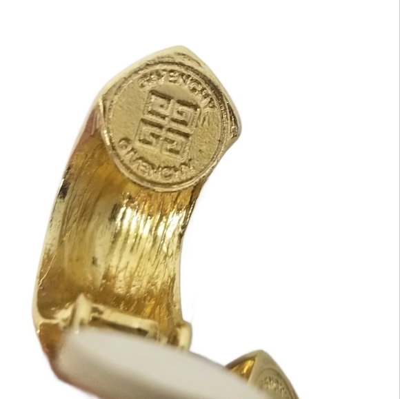 GIVENCHY 1980s GOLDTONE & FAUX PEARL DROP CLIP ON EARRINGS - Picture 6 of 6